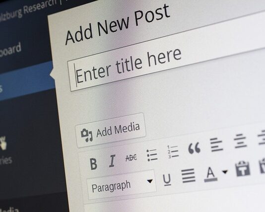 writing email in english